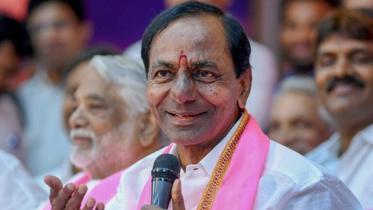 సంచలనం: జాతీయ రాజకీయాల్లో కేసీఆర్?