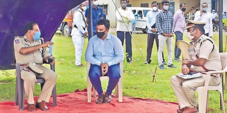 అడవిలో డీజీపీ.. తెలంగాణలో ‘మావో’ల భయం?