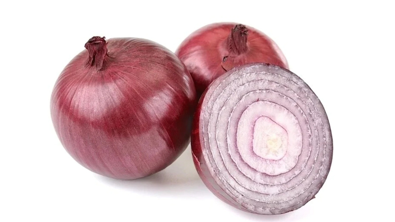 Raw Onion Benefits: భోజనంలో ఉల్లిపాయ తింటున్నారా? దాంతో ఏం జరుగుతుందో తెలుసా?
