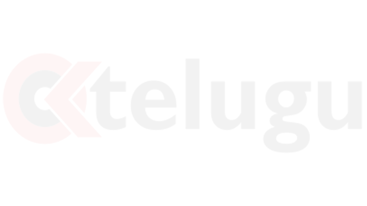 Poonam Kaur: యూజ్ లెస్ ఫెలో… పవన్ కళ్యాణ్ ఫేవరేట్ డైరెక్టర్ ని నేరుగా తిట్టేసిన పూనమ్ కౌర్