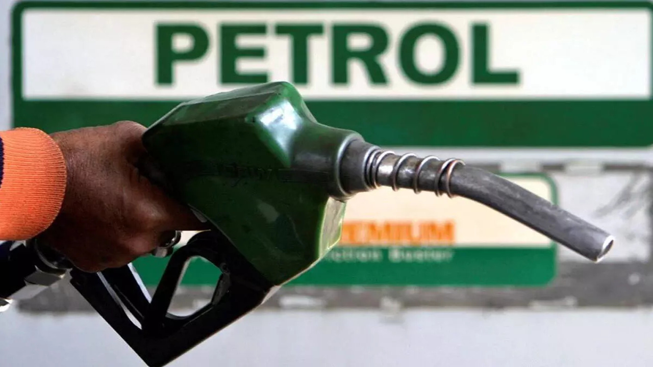 Petrol Prices: పెట్రోల్ వినియోగదారులకు షాక్.. నేటి పెట్రోల్, డీజిల్, గ్యాస్ ధరలు ఎలా ఉన్నాయంటే?