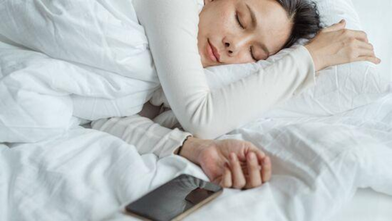Sleep: ప్రతి రోజూ ఒకే సమయంలో నిద్రించకపోతే ఏమవుతుంది?