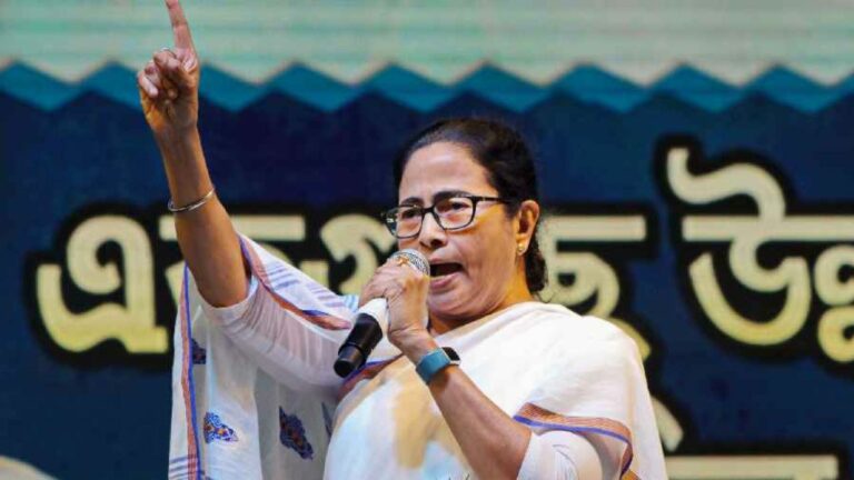 Mamata Banerjee: మమతక్క.. గిట్ల తయారైనవేంది.. ఇంకా ఎందుకు ఇజ్జత్‌ తీసుకుంటవ్‌..!