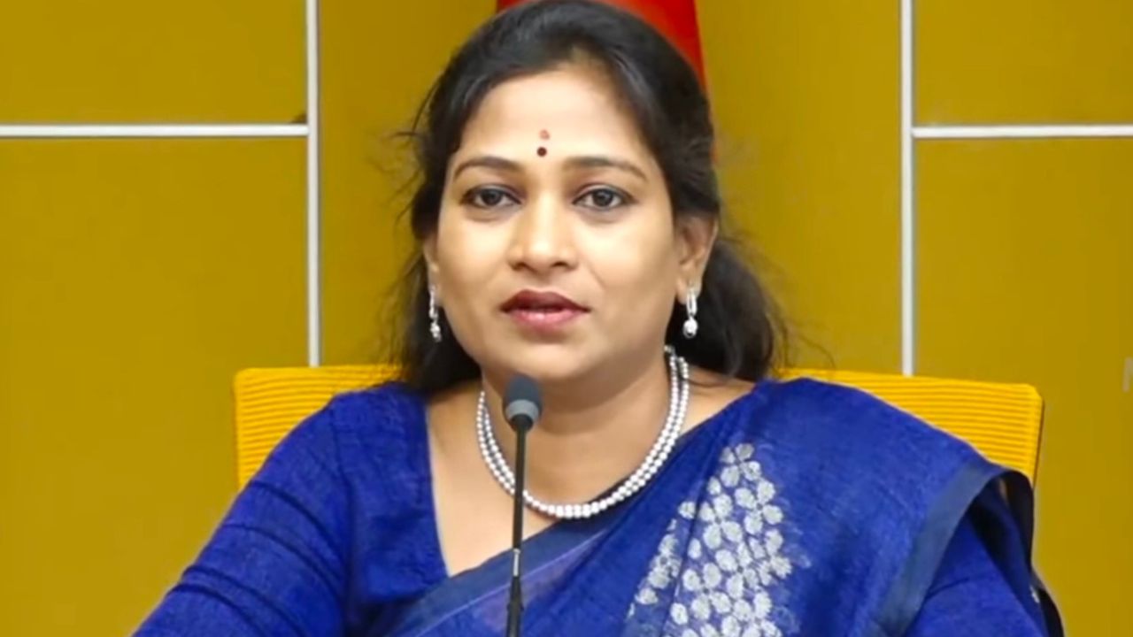 Home Minister Vangalapudi Anitha Made Shocking Comments On Jagan