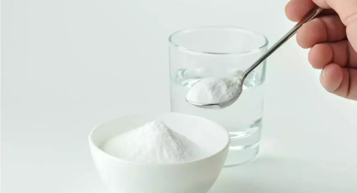 Baking soda be mixed with water