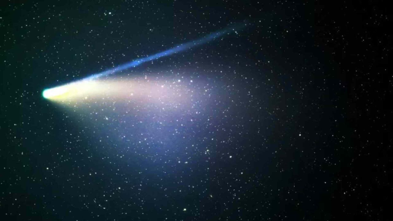 A Rare Wonder In The Sky Again After 80 Years Is A Comet Near The Earth