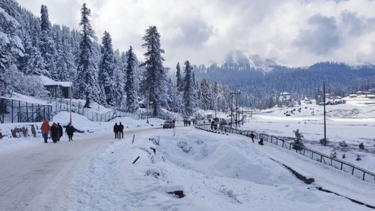 Srinagar Recorded A Minimum Temperature Of 0 4 Degrees Celsius On Thursday