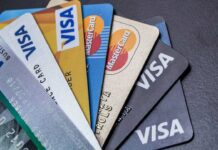 Credit Score: క్రెడిట్ కార్డు వాడితే క్రెడిట్ స్కోర్ తగ్గుతుందా? నిజమేంటంటే? Credit Score