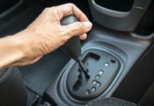 Car Safety Tips: ఆటోమేటిక్ కారు కొనాలని చూస్తున్నారా? కొనేముందు లాభాలు, నష్టాలు తెలుసుకోండి! Car-Safety-Tips