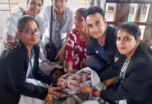 Jhansi Railway Station: రైల్వే స్టేషన్లో మహిళకు ప్రసవం.. ఆర్మీ వైద్యుడు చేసిన పని వైరల్ Jhansi Railway Station