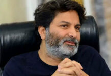 Trivikram Srinivas : ఈసారైనా త్రివిక్రమ్ పవన్ కళ్యాణ్ ఫ్యాన్స్ ముందు నోరు విప్పుతాడా? Trivikram viral scenes
