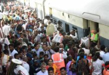 Railway Reservation: దసరాకు ఊరు వెళ్లేదెలా? ట్రైన్ల పరిస్థితి ఇలా ఉంది? Railway Reservation