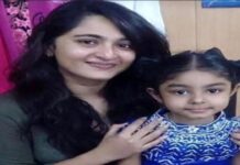 Photo Story: అనుష్క తో ఉన్న ఈ చిన్నారి ఇప్పుడు క్రేజీ హీరోయిన్.. ఎవరో గుర్తుపట్టగలరా? Photo Story
