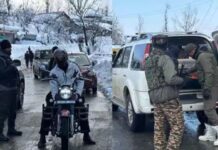 Kashmir: కశ్మీర్లో ఒక్క ఎన్కౌంటర్కు నాలుగు రోజులు.. అక్కడ ఏం జరుగుతోంది? Kashmir