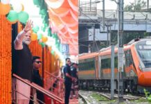 Vande Bharat Sleeper Train: పట్టాలెక్కిన మోదీ మరో కలల రైలు.. ప్రత్యేకతలు, చార్జీలు ఇలా.. Vande Bharat Sleeper Train
