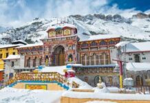 Snow-covered Badrinath Temple : ఫొటో ఆఫ్ ది డే : బద్రీనాథ్ ఆలయం చూడడానికి మీ రెండు కళ్లు చాలవు
