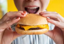 Fast Eating Risks: వేగంగా తినే అలవాటు ఎంత ప్రమాదకరమో తెలుసా.. Fast Eating Risks