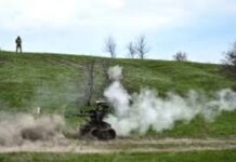 Ukraine War Robotics: యుద్ధంలో రోబోటిక్స్ విప్లవం.. సైనికులను కాపాడుకునేందుకు ఉక్రెయిన్ కొత్త వ్యూహం Ukraine War Robotics