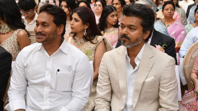 Vijay TVK party expansion in AP: ఆంధ్ర ప్రదేశ్ లోకి విజయ్ TVK పార్టీ విస్తరణ.. జగన్ ఓటు బ్యాంక్ కి గండిపడనుందా..