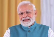 Narendra Modi Strategy: ఢిల్లీ కాక్రోచ్లపై మోదీ హిట్ వ్యూహం.. దెబ్బకు దిగొచ్చిన ఆందోళనకారులు! Narendra Modi Strategy