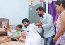 Pawan Kalyan Fulfills Child Wish: చిన్నారి కోరికని నెరవేర్చిన పవన్ కళ్యాణ్.. వరంగల్ లో హృదయాలను హత్తుకునే ఘటనలు.. Pawan Kalyan Fulfills Child Wish