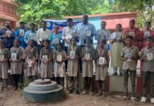 TANA – SATVIINSPIRE Foundation : తానా – SATVIINSPIRE ఫౌండేషన్ ఆధ్వర్యంలో తెనుగుపూడి జెడ్పీ హైస్కూల్ విద్యార్థులకు హోంవర్క్ డైరీల పంపిణీ