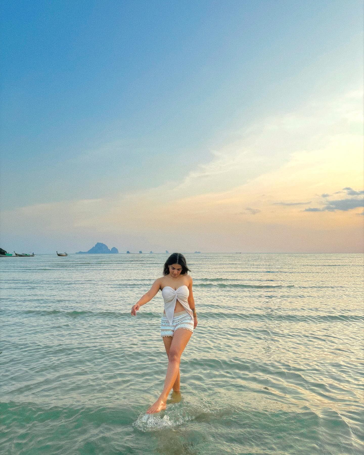 Saniya Iyappan photoshoot