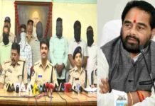 Thammineni Sitaram Family: రూ.4 కోట్ల భూమికి స్కెచ్.. తమ్మినేని ఫ్యామిలీ దొరికిందిలా! Thammineni Sitaram Family